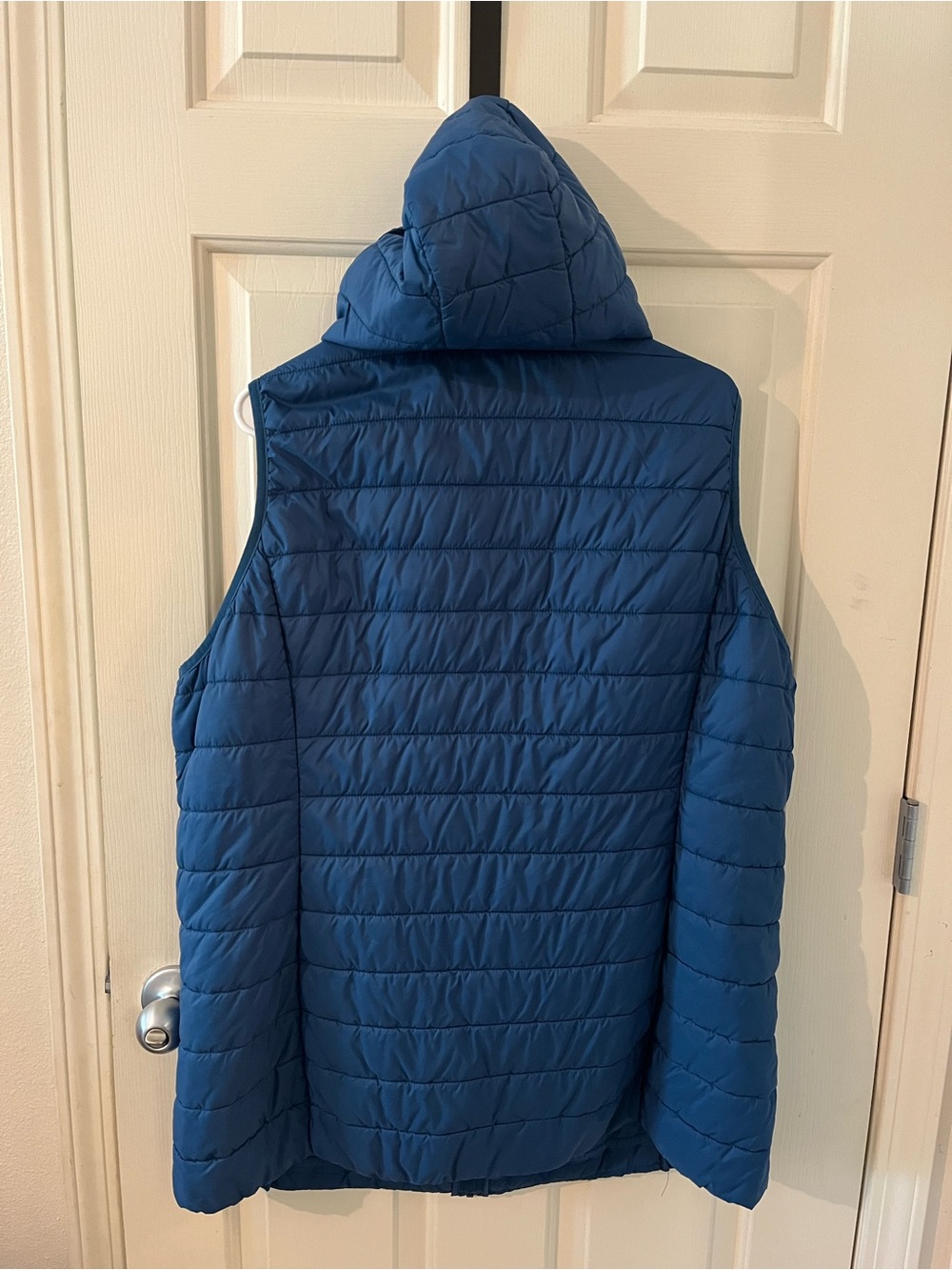 Torrid lightweight Quilted Hooded Puffer Vest - Teal Blue - Picture 6 of 6